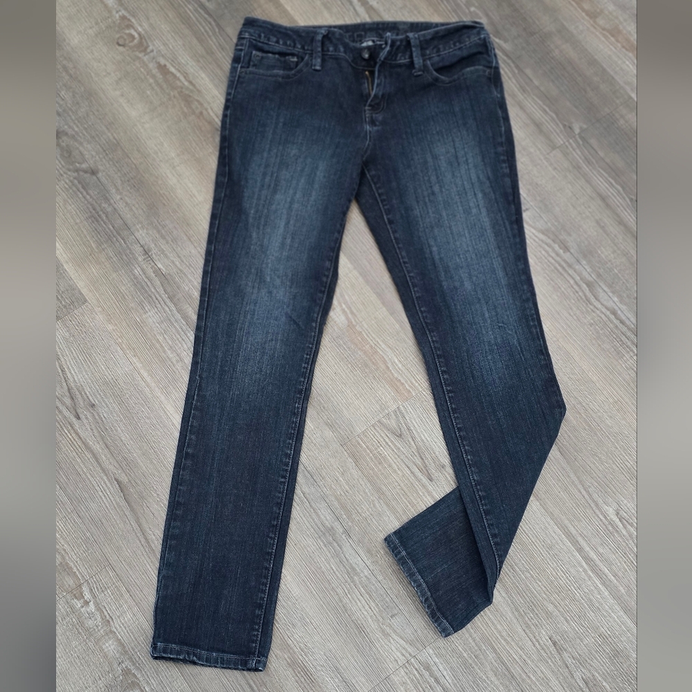 Tokyo dark blue classic straight leg Blue Jeans size 11 like new